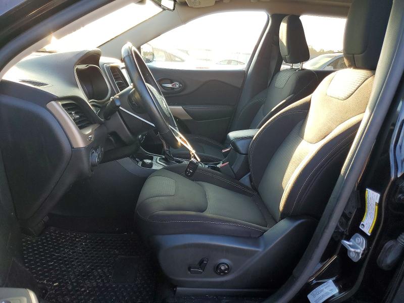 69029826 :رقم المزاد ، 1C4PJMCB4HW590972 vin ، 2017 Jeep Cherokee مزاد بيع