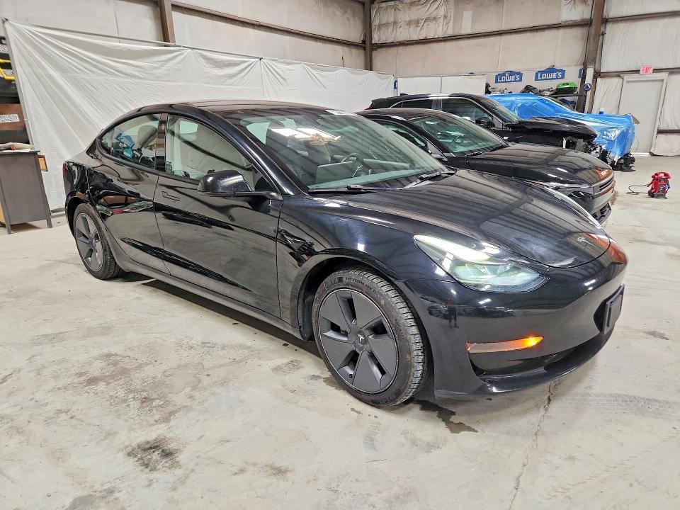 68113006 :رقم المزاد ، 5YJ3E1EA9NF369003 vin ، 2022 Tesla Model 3 مزاد بيع