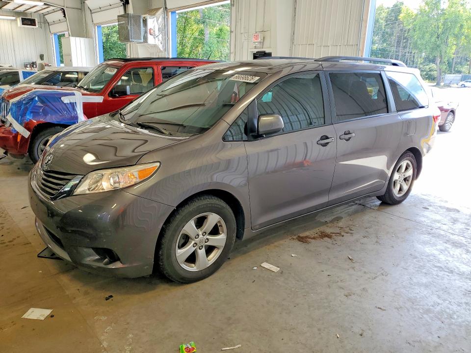 Продажа на аукционе авто 2015 Toyota Sienna, vin: 5TDKK3DC6FS643872, номер лота: 66698626