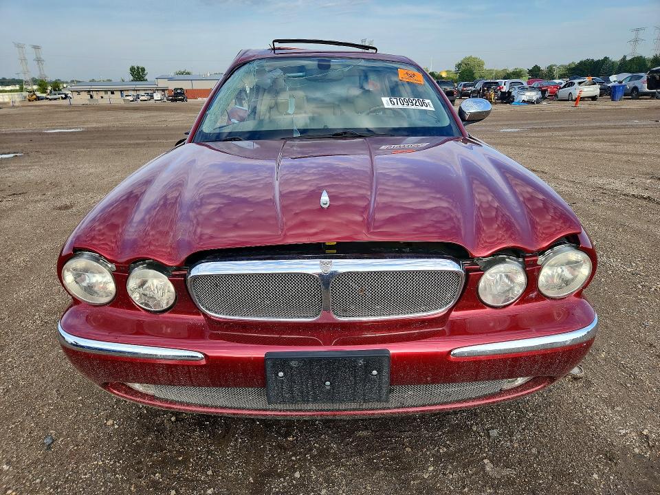 67099206 :رقم المزاد ، SAJWA79C85SG39238 vin ، 2005 Jaguar Xj8 مزاد بيع