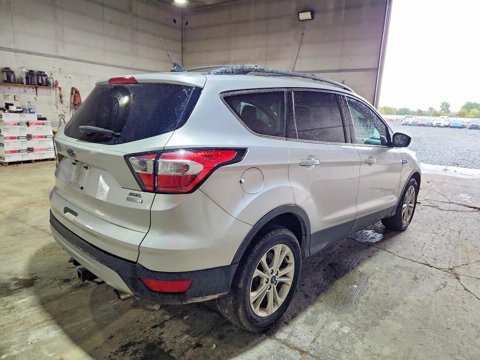 Продаж на аукціоні авто 2018 Ford Escape, vin: 1FMCU0HDXJUC03749, номер лоту: 70336646