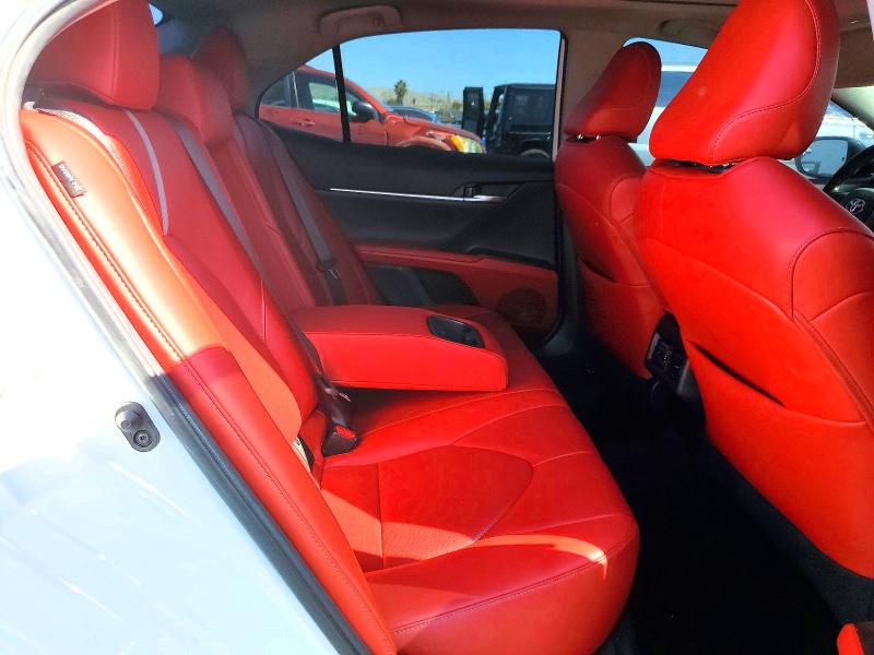 69904046 :رقم المزاد ، 4T1K61AK9MU470454 vin ، 2021 Toyota Camry مزاد بيع