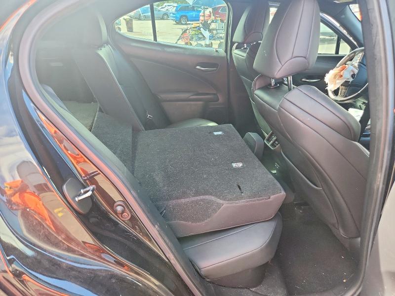 67418596 :رقم المزاد ، JTHE9JBHXM2045265 vin ، 2021 Lexus Ux مزاد بيع