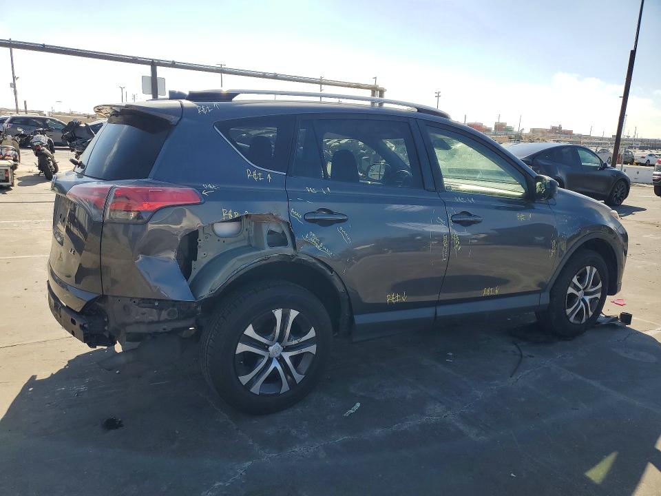 Продаж на аукціоні авто 2017 Toyota Rav4, vin: JTMZFREV1HJ100743, номер лоту: 67459096