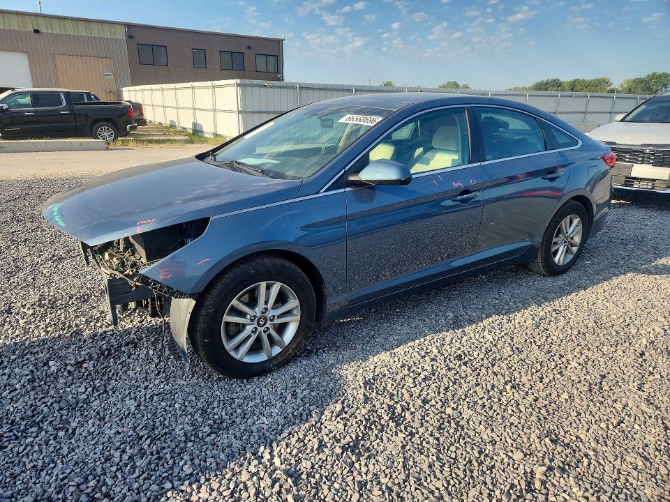2015 Hyundai Sonata მანქანა იყიდება აუქციონზე, vin: 5NPE24AF3FH204040, აუქციონის ნომერი: 66568696