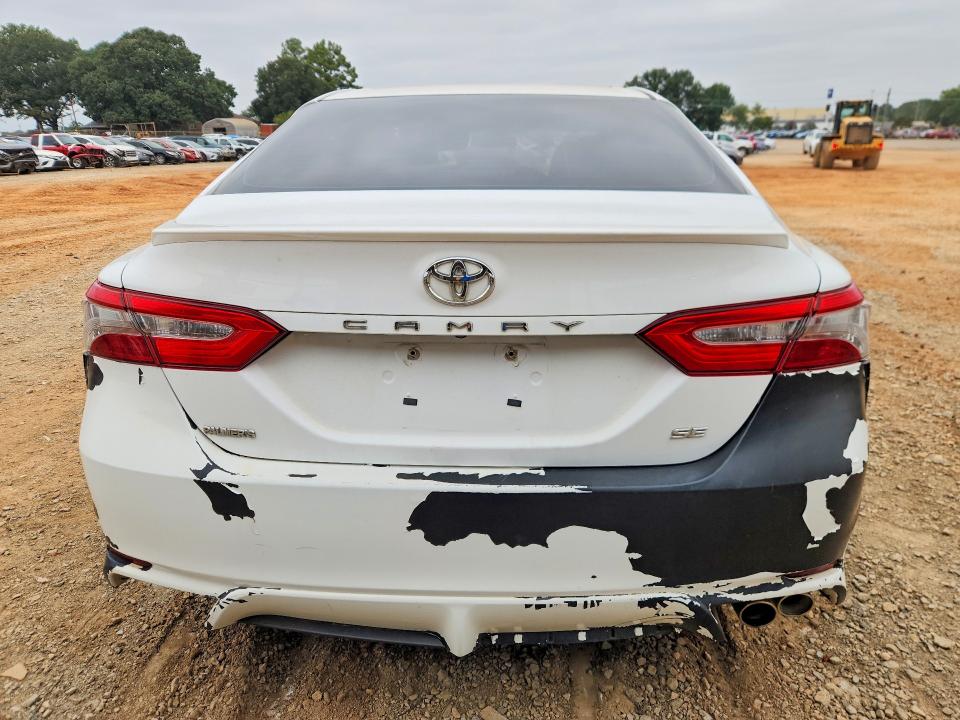 2018 Toyota Camry მანქანა იყიდება აუქციონზე, vin: 4T1B11HK2JU085785, აუქციონის ნომერი: 70352766