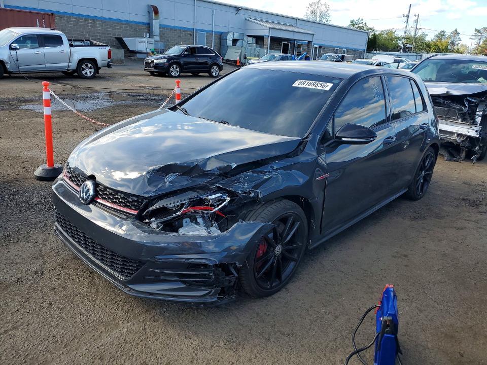 69169856 :رقم المزاد ، 3VW6T7AU0KM008141 vin ، 2019 Volkswagen Gti مزاد بيع