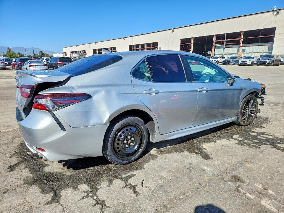 Продажа на аукционе авто 2021 Toyota Camry, vin: 4T1G11AKXMU495965, номер лота: 67963806