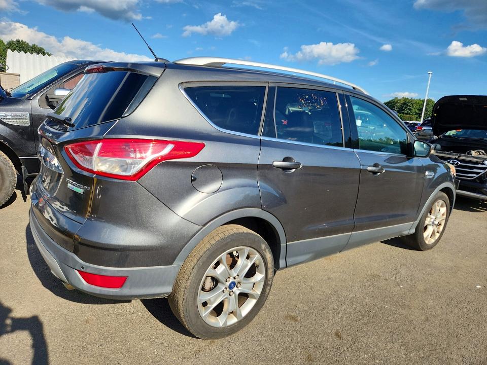 67850166 :رقم المزاد ، 1FMCU0JX4FUA14817 vin ، 2015 Ford Escape مزاد بيع