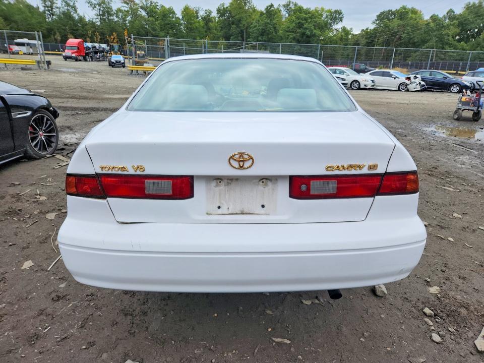 1998 Toyota Camry მანქანა იყიდება აუქციონზე, vin: 4T1BF22K9WU926735, აუქციონის ნომერი: 70994056