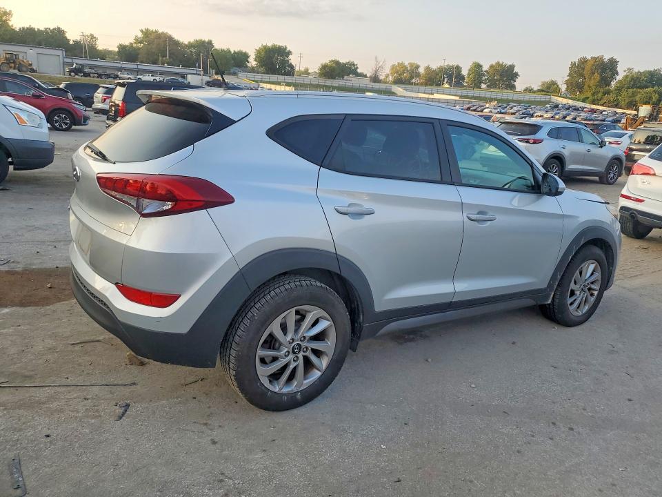 2016 Hyundai Tucson მანქანა იყიდება აუქციონზე, vin: KM8J33A42GU092466, აუქციონის ნომერი: 68850356