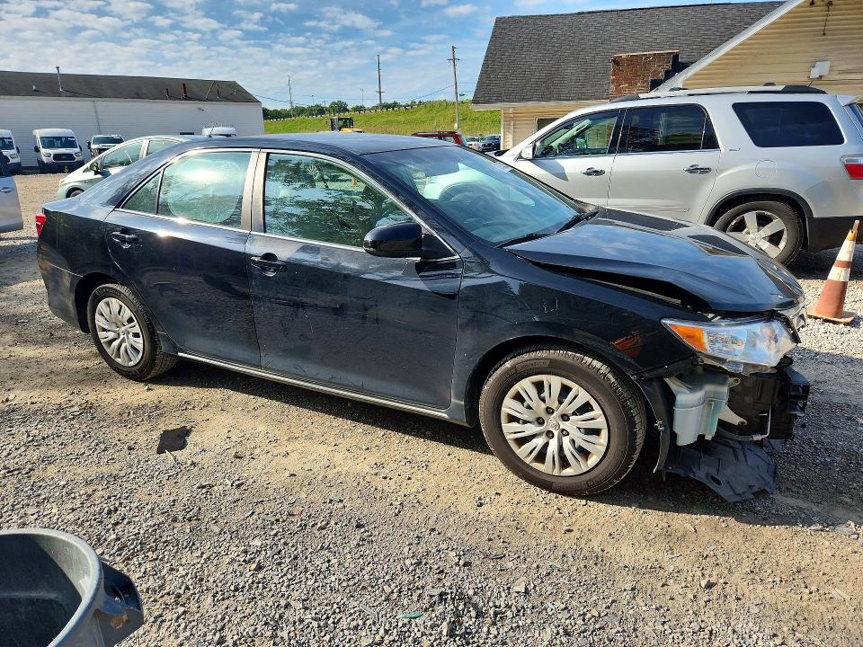 68154636 :رقم المزاد ، 4T4BF1FK1ER369361 vin ، 2014 Toyota Camry مزاد بيع