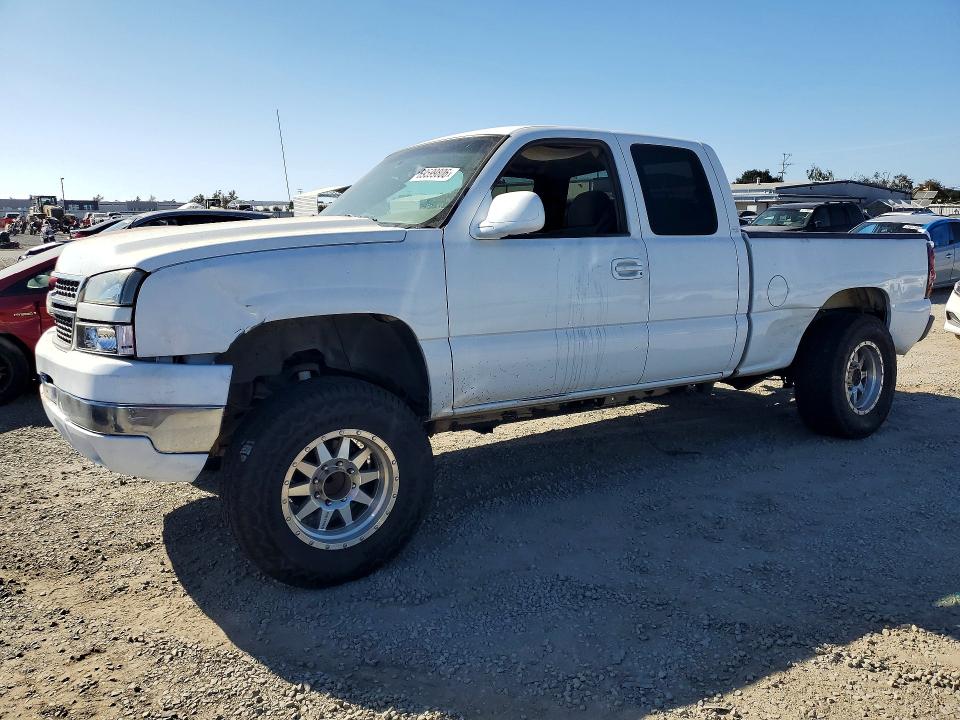 2005 Chevrolet Silverado მანქანა იყიდება აუქციონზე, vin: 1GCHC29U85E106234, აუქციონის ნომერი: 69599806