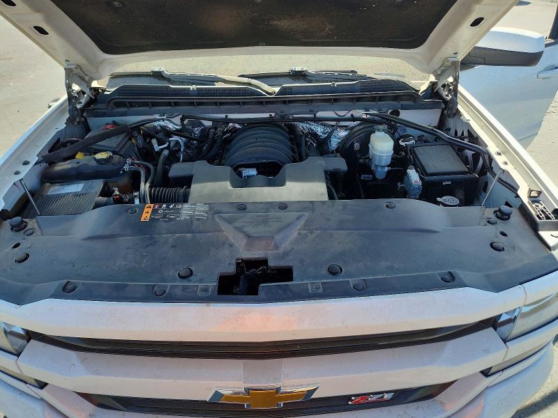 69599386 :رقم المزاد ، 3GCUKREC3JG297829 vin ، 2018 Chevrolet Silverado مزاد بيع