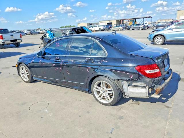 2012 Mercedes-benz C მანქანა იყიდება აუქციონზე, vin: WDDGF8BB6CR193660, აუქციონის ნომერი: 68674866