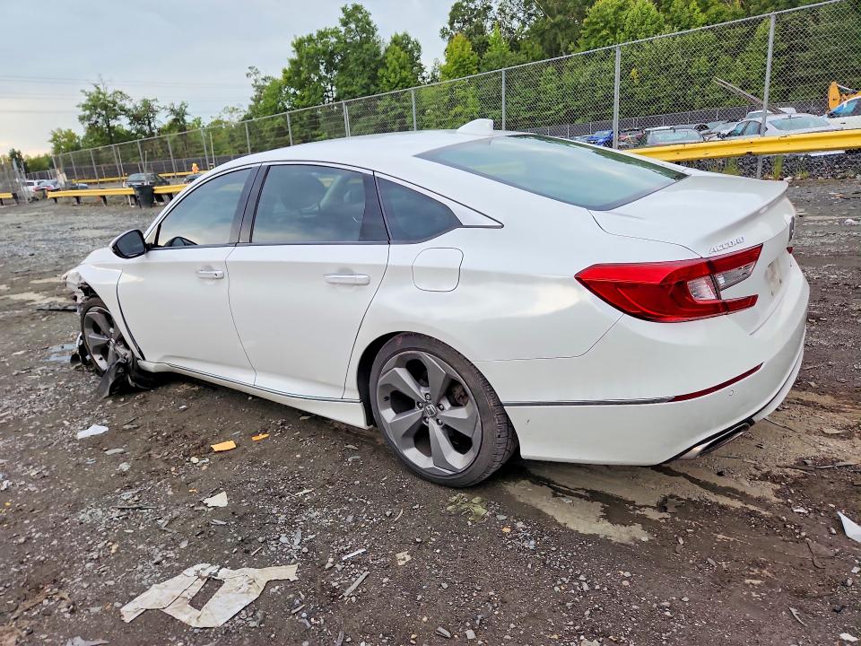 67461846 :رقم المزاد ، 1HGCV1F97JA029759 vin ، 2018 Honda Accord مزاد بيع