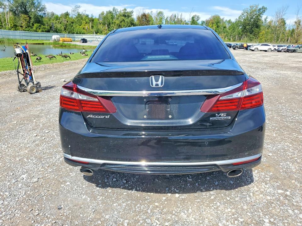 Auction sale of the 2017 Honda Accord, vin: 1HGCR3F90HA021173, lot number: 68399936