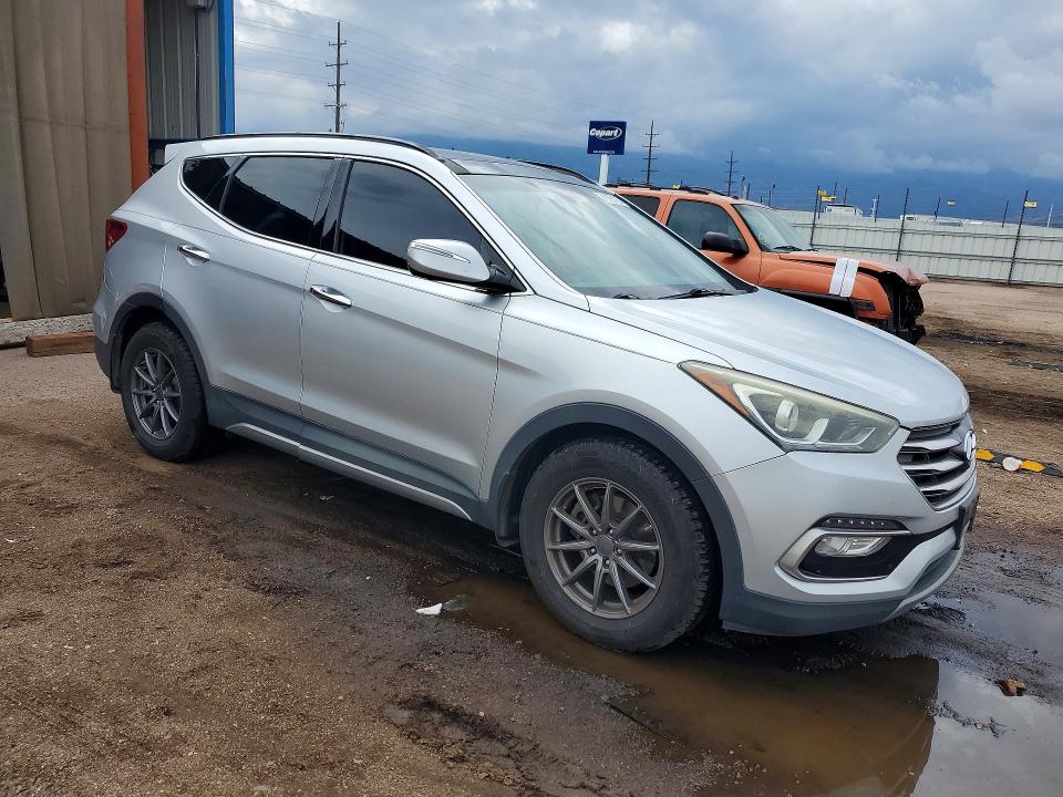 Продажа на аукционе авто 2017 Hyundai Santa Fe Sport, vin: 5XYZWDLA8HG470588, номер лота: 71105126
