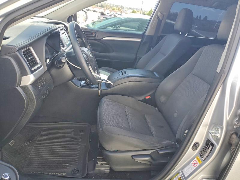 2017 Toyota Highlander მანქანა იყიდება აუქციონზე, vin: 5TDZARFH3HS024257, აუქციონის ნომერი: 70893866
