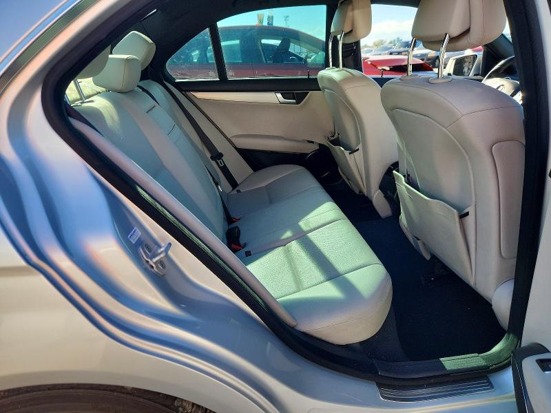 2013 Mercedes-benz C მანქანა იყიდება აუქციონზე, vin: WDDGF4HBXDG094224, აუქციონის ნომერი: 70533686