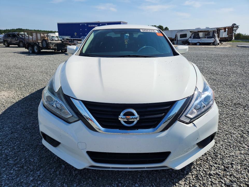 2018 Nissan Altima მანქანა იყიდება აუქციონზე, vin: 1N4AL3AP4JC119006, აუქციონის ნომერი: 68922556