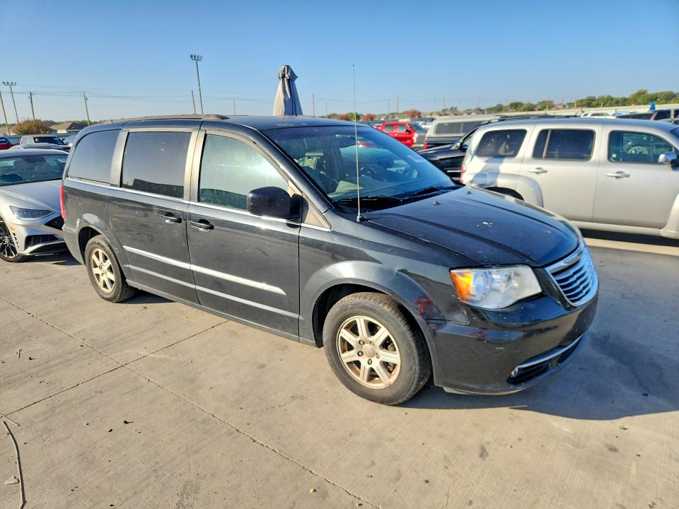 68966326 :رقم المزاد ، 2C4RC1BG3CR350747 vin ، 2012 Chrysler Town & Country مزاد بيع