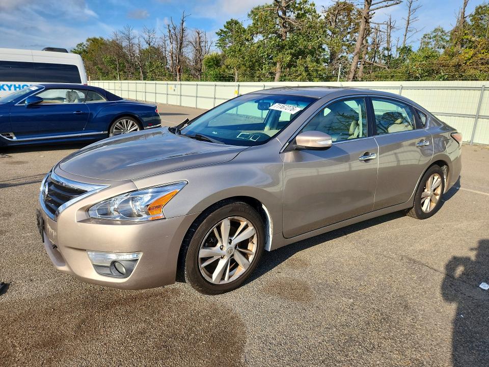 Продажа на аукционе авто 2014 Nissan Altima, vin: 1N4AL3AP7EC149543, номер лота: 71167276