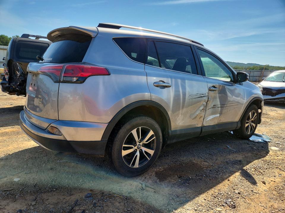 68158376 :رقم المزاد ، JTMRFREVXJJ202158 vin ، 2018 Toyota Rav4 مزاد بيع