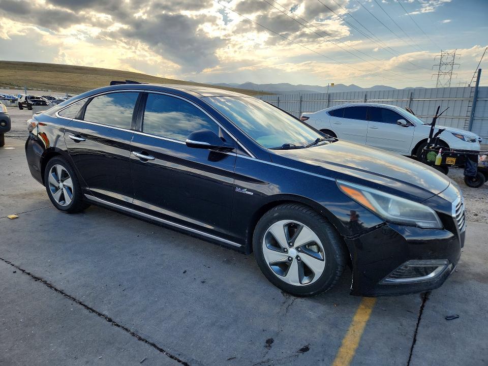 Продаж на аукціоні авто 2016 Hyundai Sonata Hybrid, vin: KMHE34L11GA017415, номер лоту: 69044096