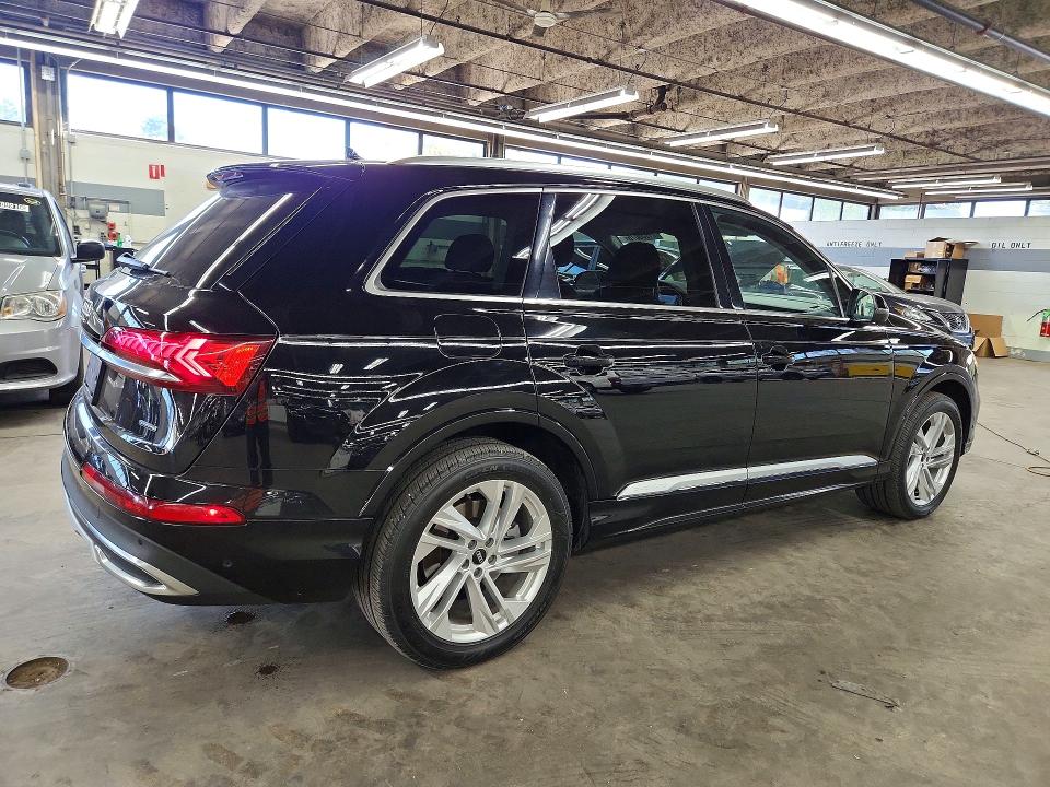 Продажа на аукционе авто 2021 Audi Q7, vin: WA1LXAF75MD012687, номер лота: 71038076
