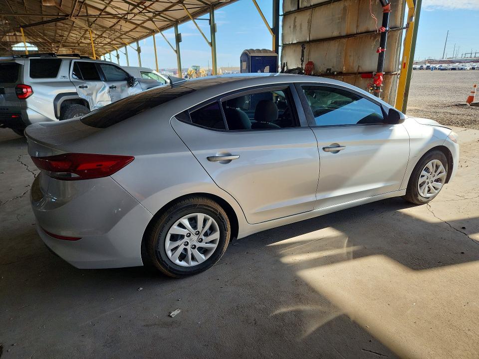 68262606 :رقم المزاد ، 5NPD74LF5HH202187 vin ، 2017 Hyundai Elantra مزاد بيع