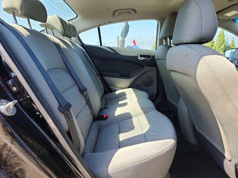2015 Kia Forte მანქანა იყიდება აუქციონზე, vin: KNAFK4A68F5375058, აუქციონის ნომერი: 68630726