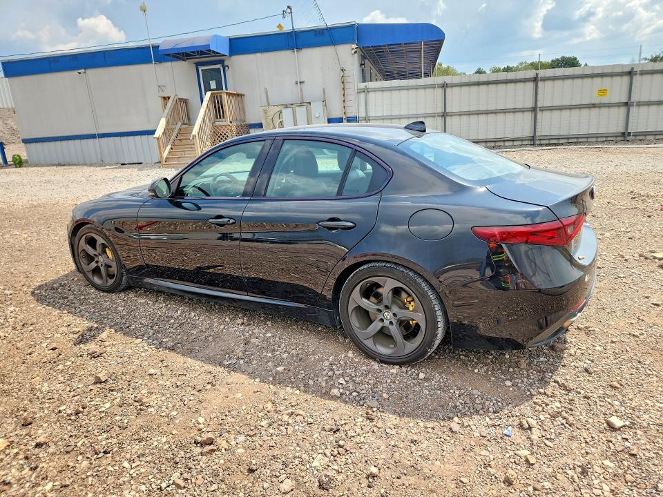 69898506 :رقم المزاد ، ZARFAEBN7H7539236 vin ، 2017 Alfa Romeo Giulia مزاد بيع