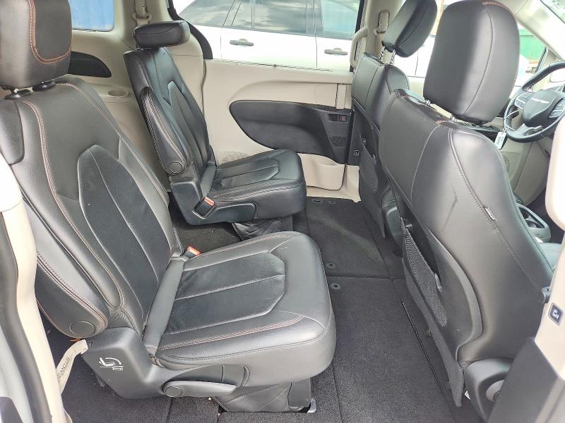 67662706 :رقم المزاد ، 2C4RC1BG5HR576960 vin ، 2017 Chrysler Pacifica مزاد بيع