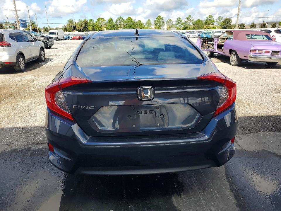 67477746 :رقم المزاد ، 19XFC2F76JE038598 vin ، 2018 Honda Civic مزاد بيع