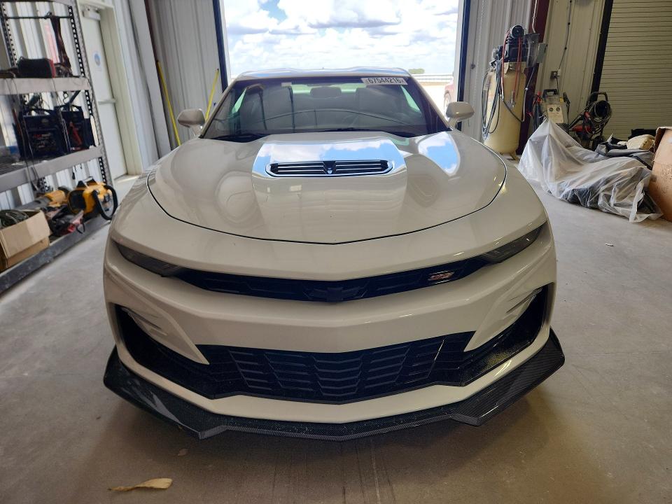 67544216 :رقم المزاد ، 1G1FE1R75L0133450 vin ، 2020 Chevrolet Camaro مزاد بيع