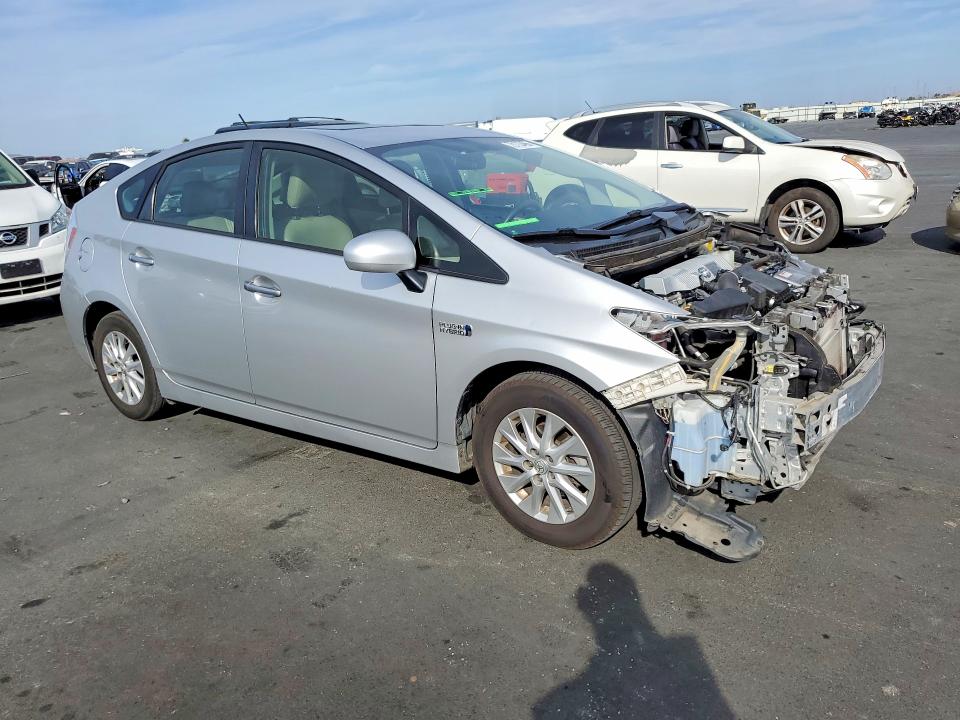 70122466 :رقم المزاد ، JTDKN3DP0C3026961 vin ، 2012 Toyota Prius Plug-in Hybrid مزاد بيع