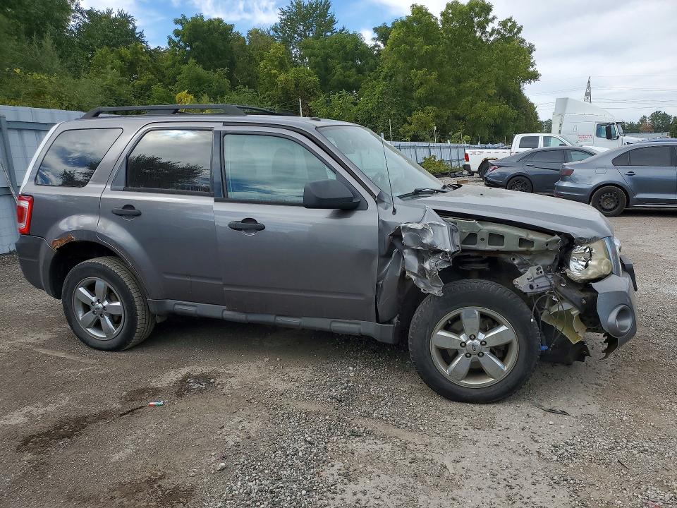 2009 Ford Escape მანქანა იყიდება აუქციონზე, vin: 1FMCU03GX9KA41016, აუქციონის ნომერი: 70068106