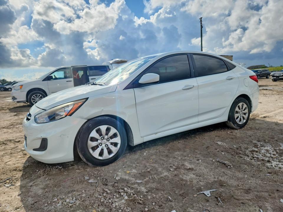 2016 Hyundai Accent მანქანა იყიდება აუქციონზე, vin: KMHCT4AEXGU001080, აუქციონის ნომერი: 67804476