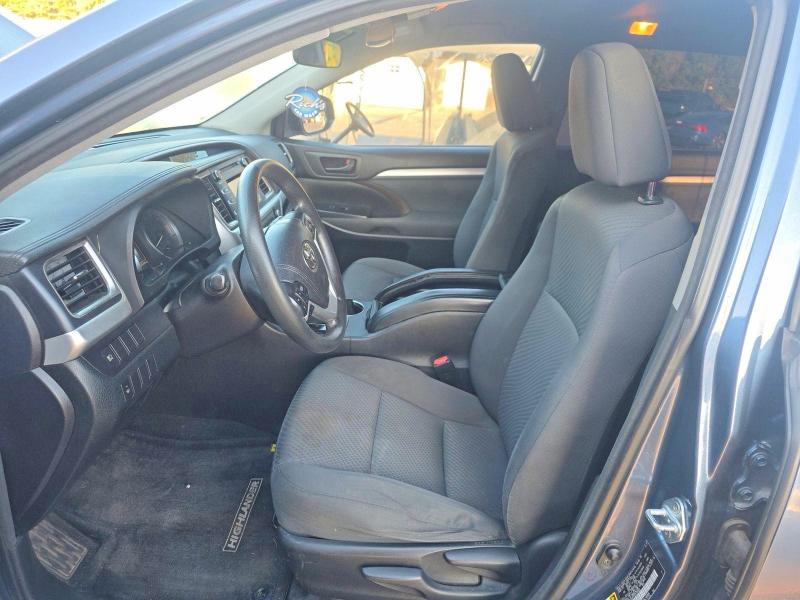 69829356 :رقم المزاد ، 5TDZZRFH2HS198054 vin ، 2017 Toyota Highlander مزاد بيع