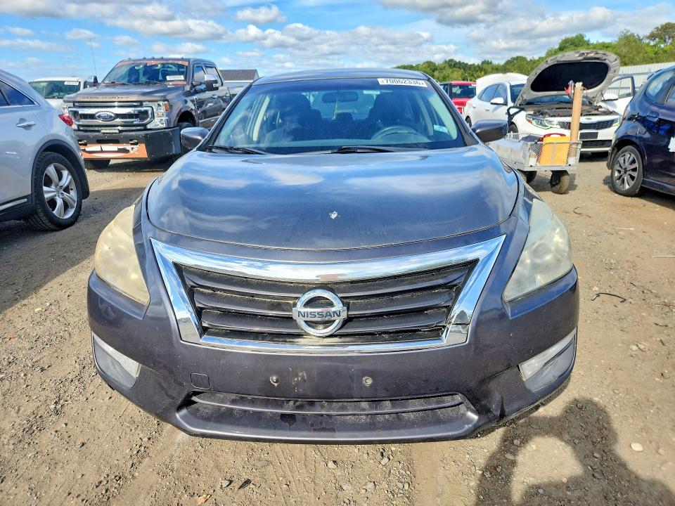 Продажа на аукционе авто 2015 Nissan Altima, vin: 1N4AL3AP2FN337716, номер лота: 70062336