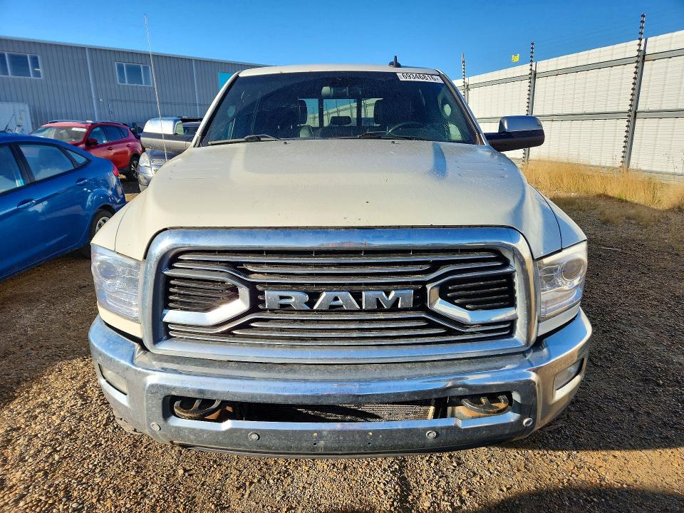 69346816 :رقم المزاد ، 3C63R3FL5JG111282 vin ، 2018 Ram 3500 مزاد بيع