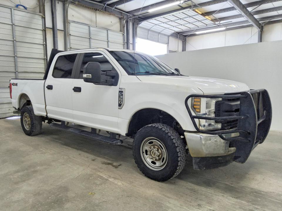 67826586 :رقم المزاد ، 1FT7W3B63JEC59795 vin ، 2018 Ford F350 مزاد بيع