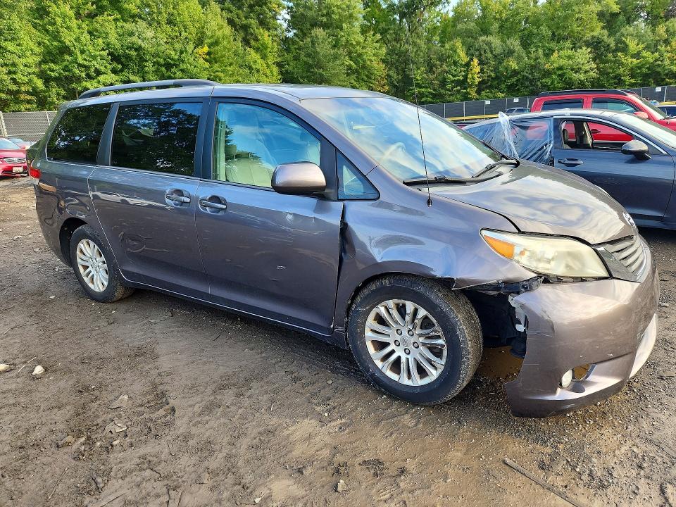 2012 Toyota Sienna მანქანა იყიდება აუქციონზე, vin: 5TDYK3DC8CS268119, აუქციონის ნომერი: 69593756