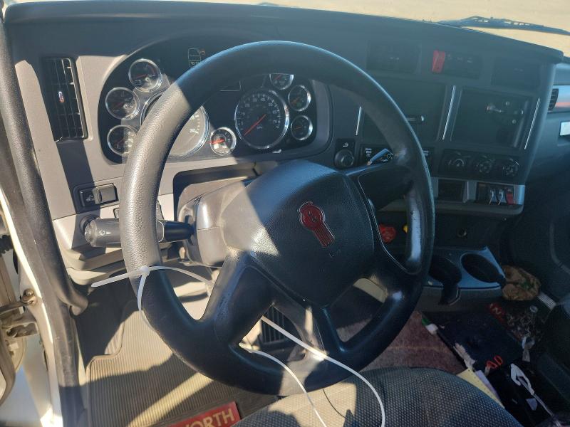 Продажа на аукционе авто 2020 Kenworth T680, vin: 1XKYDP9X6LJ398141, номер лота: 67902426
