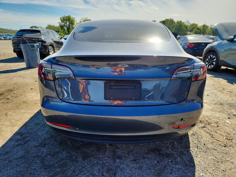 Продажа на аукционе авто 2021 Tesla Model 3, vin: 5YJ3E1EA2MF923271, номер лота: 70420896