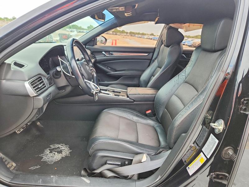 69892266 :رقم المزاد ، 1HGCV1F37JA203437 vin ، 2018 Honda Accord مزاد بيع