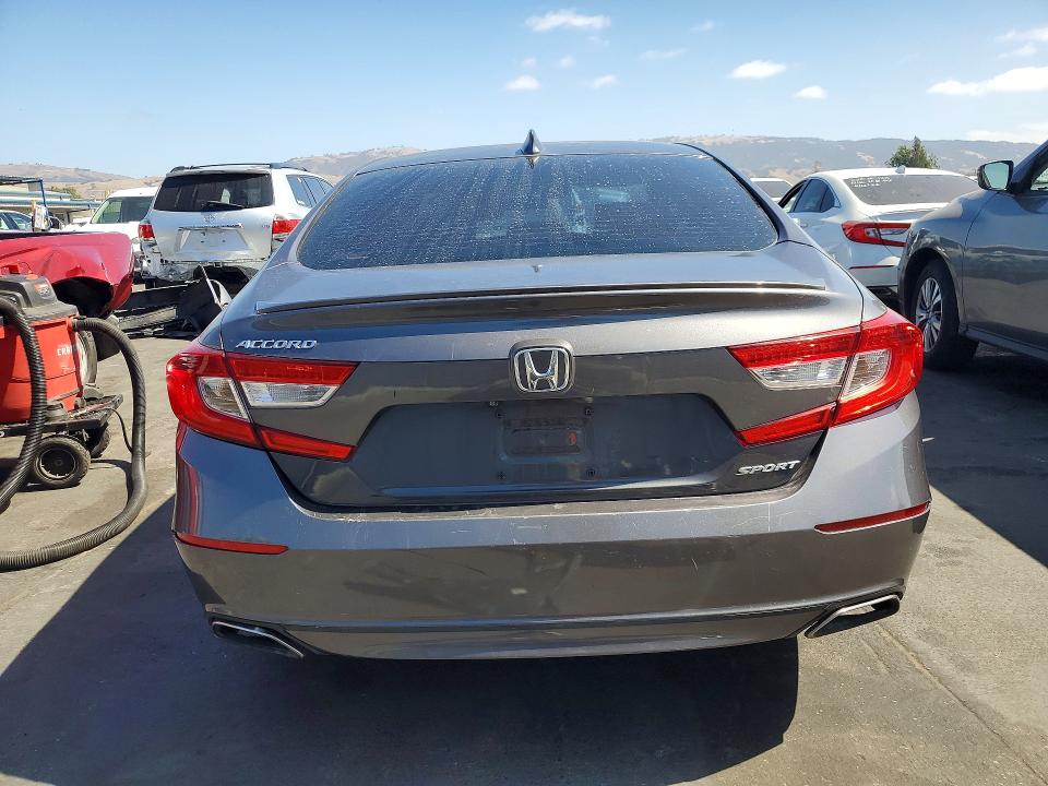69435366 :رقم المزاد ، 1HGCV1F32JA228228 vin ، 2018 Honda Accord مزاد بيع