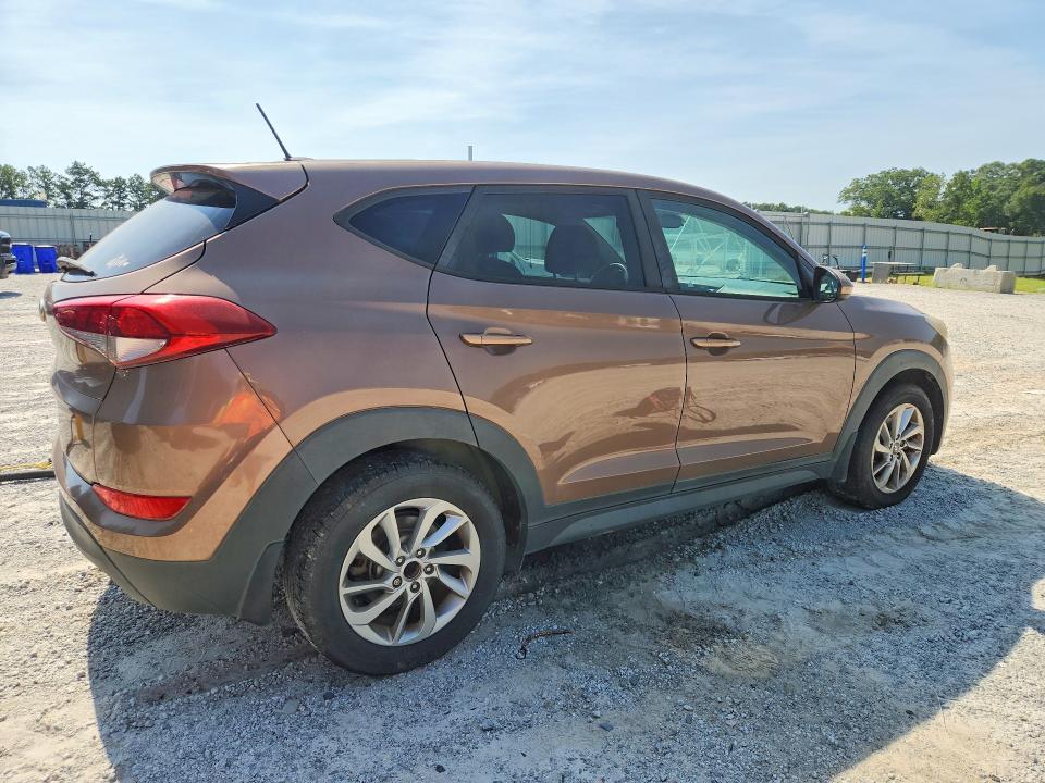 69247746 :رقم المزاد ، KM8J23A40HU385657         vin ، 2017 Hyundai Tucson مزاد بيع