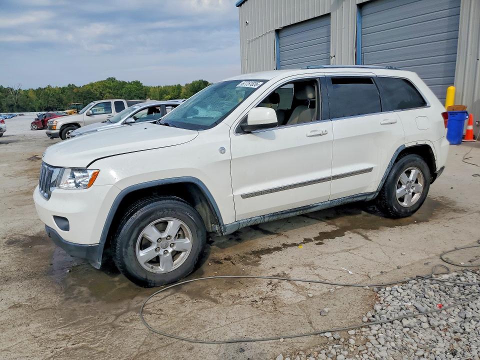 Auction sale of the 2011 Jeep Grand Cherokee, vin: 1J4RR4GG8BC617651, lot number: 67751826